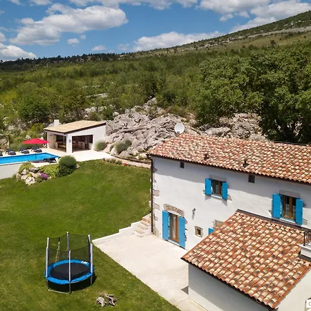 Vila Lovro Susnjevica